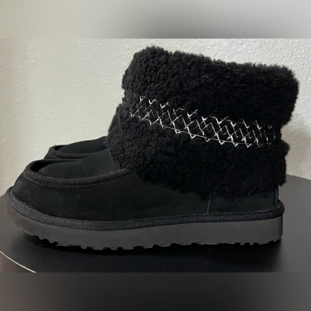 UGG AUS Mini UGGBraid Boots Curly Sheepskin Fur Warm Winter Cozy Outdoor Casual - Picture 5 of 11